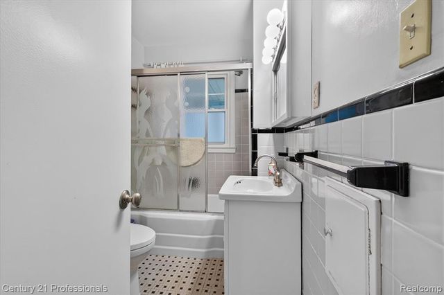 9924 Nathaline, Redford, MI 48239