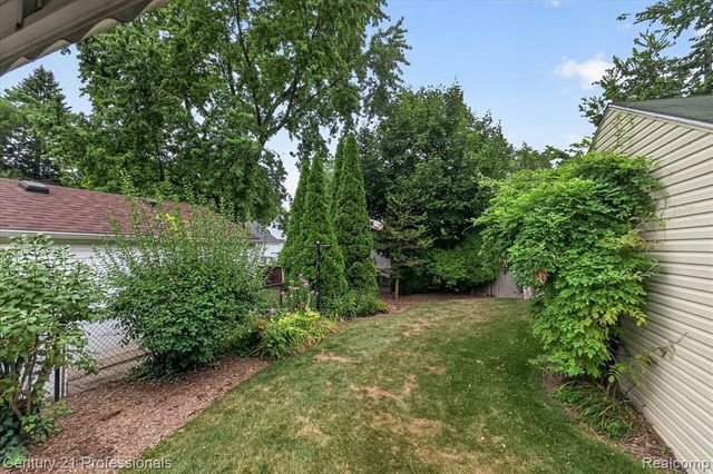 9924 Nathaline, Redford, MI 48239