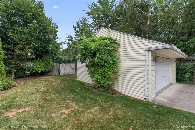 9924 Nathaline, Redford, MI 48239