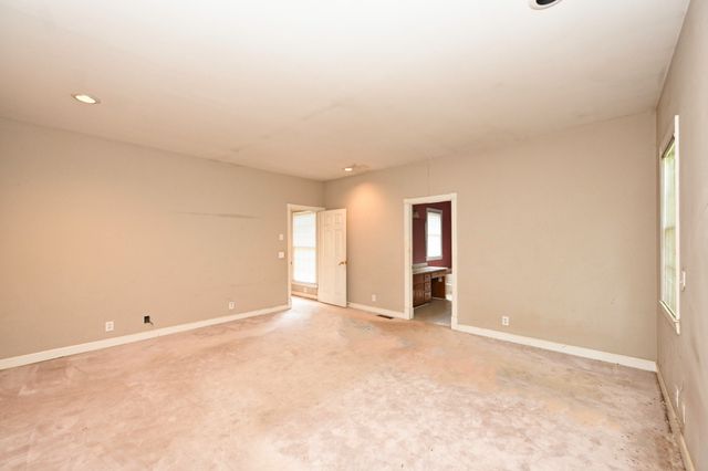 795 New Shackle Island Rd, Hendersonville, TN 37075