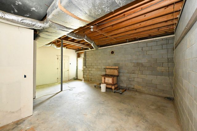 795 New Shackle Island Rd, Hendersonville, TN 37075