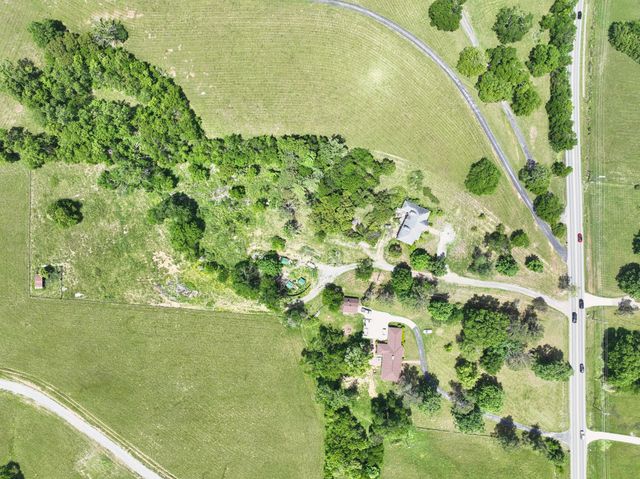 795 New Shackle Island Rd, Hendersonville, TN 37075