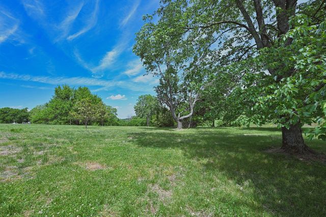 795 New Shackle Island Rd, Hendersonville, TN 37075