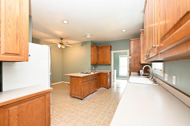 795 New Shackle Island Rd, Hendersonville, TN 37075