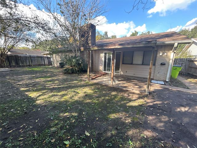 2107 Fall Meadow Drive, Missouri City, TX 77459