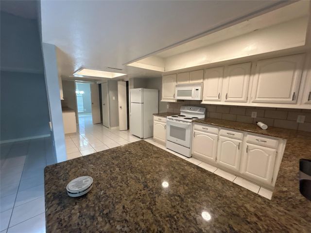 2107 Fall Meadow Drive, Missouri City, TX 77459