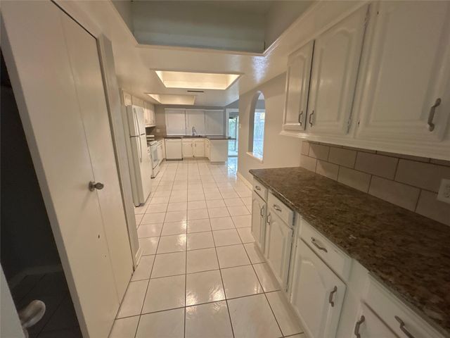 2107 Fall Meadow Drive, Missouri City, TX 77459