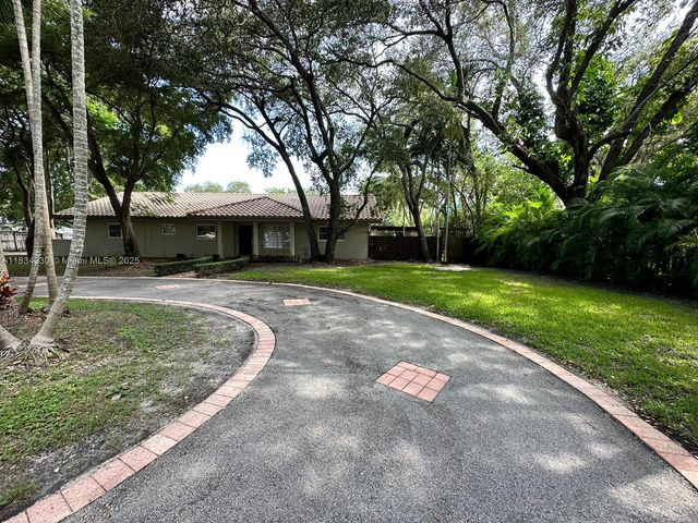 8755 SW 96th St, Miami, FL 33176