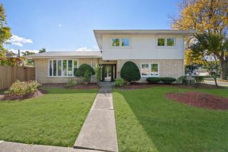 143 Bassford Avenue, La Grange, IL 60525