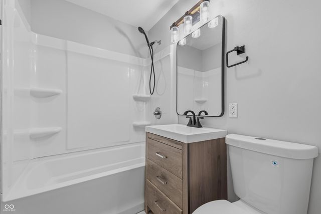 9 Wally Court, Beech Grove, IN 46107