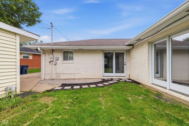 9 Wally Court, Beech Grove, IN 46107
