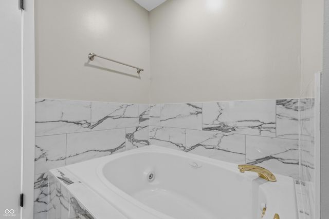 9 Wally Court, Beech Grove, IN 46107