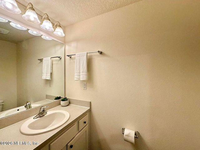 336 ARALIA Lane, Jacksonville, FL 32216