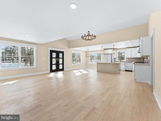 239 LOWER LANDING RD, Blackwood, NJ 08012