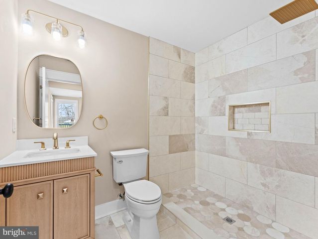 239 LOWER LANDING RD, Blackwood, NJ 08012