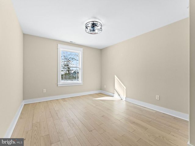 239 LOWER LANDING RD, Blackwood, NJ 08012