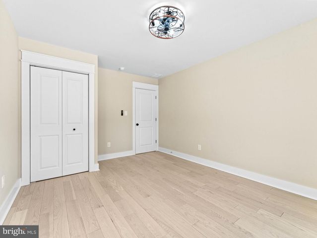 239 LOWER LANDING RD, Blackwood, NJ 08012