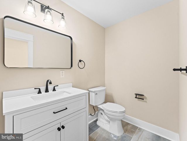 239 LOWER LANDING RD, Blackwood, NJ 08012