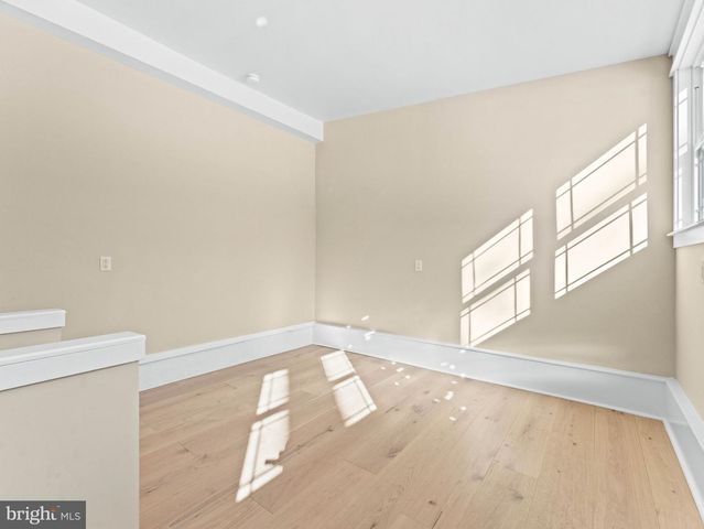 239 LOWER LANDING RD, Blackwood, NJ 08012