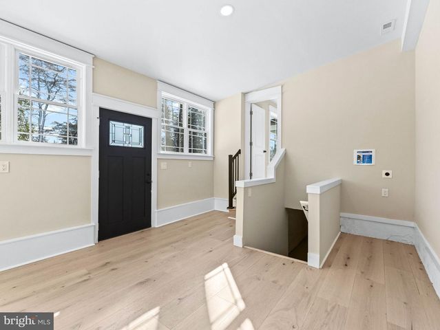 239 LOWER LANDING RD, Blackwood, NJ 08012