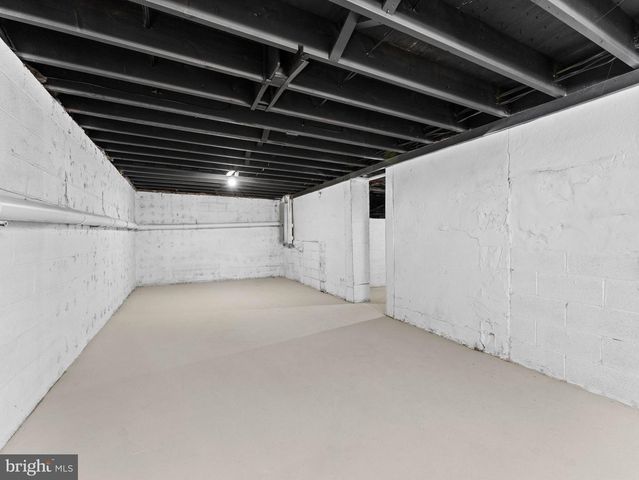 239 LOWER LANDING RD, Blackwood, NJ 08012