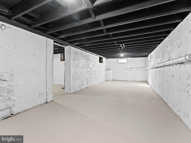 239 LOWER LANDING RD, Blackwood, NJ 08012