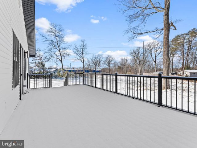 239 LOWER LANDING RD, Blackwood, NJ 08012