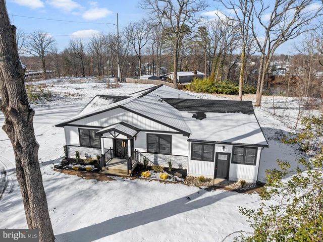 239 LOWER LANDING RD, Blackwood, NJ 08012