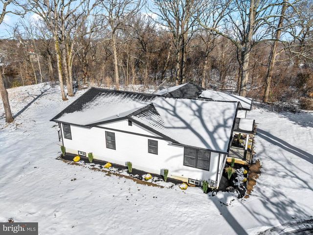 239 LOWER LANDING RD, Blackwood, NJ 08012