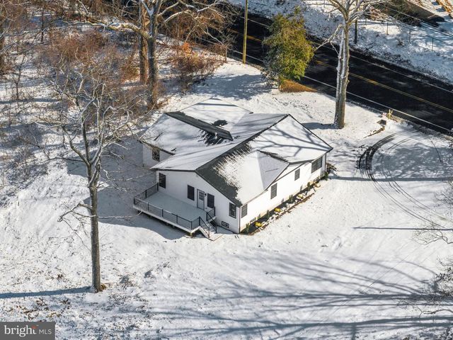 239 LOWER LANDING RD, Blackwood, NJ 08012