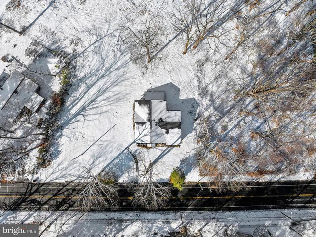 239 LOWER LANDING RD, Blackwood, NJ 08012