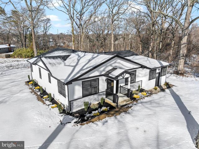 239 LOWER LANDING RD, Blackwood, NJ 08012