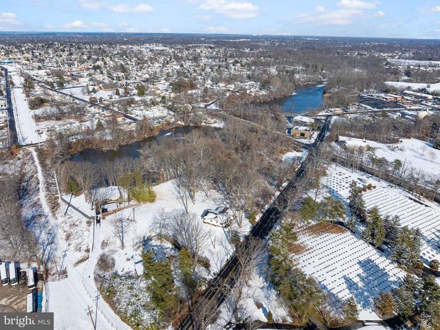 239 LOWER LANDING RD, Blackwood, NJ 08012