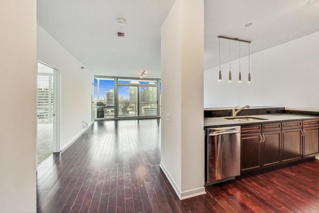 757 N Orleans Street 1203, Chicago, IL 60654