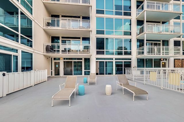 757 N Orleans Street 1203, Chicago, IL 60654