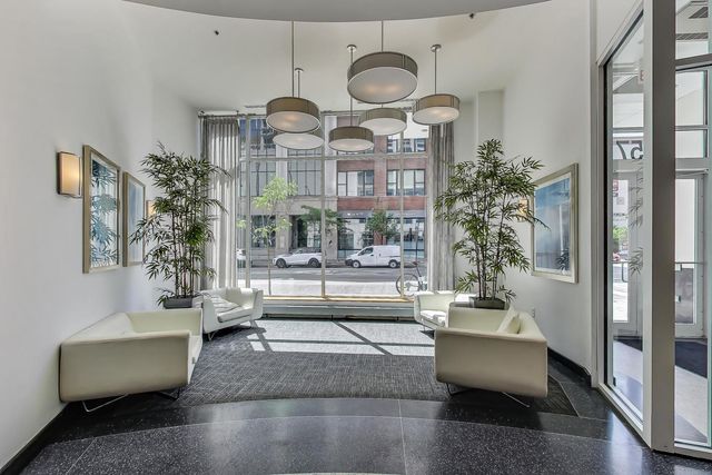 757 N Orleans Street 1203, Chicago, IL 60654