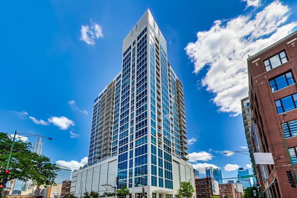 757 N Orleans Street 1203, Chicago, IL 60654