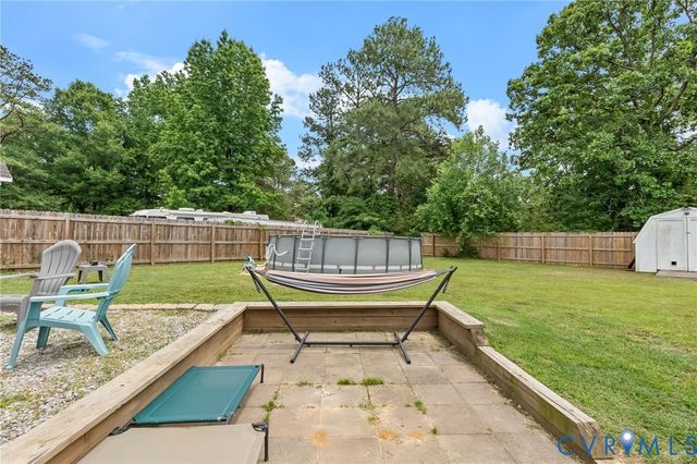 4221 Whitebirch Dr, Chester, VA 23831