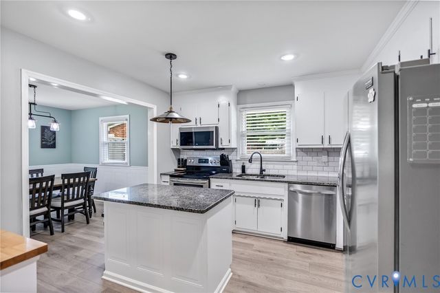 4221 Whitebirch Dr, Chester, VA 23831