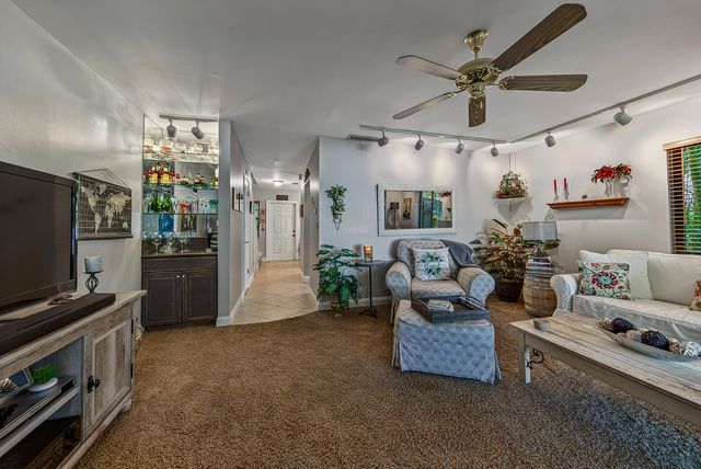 2130 NE 9th Avenue, Wilton Manors, FL 33305