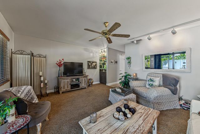 2130 NE 9th Avenue, Wilton Manors, FL 33305