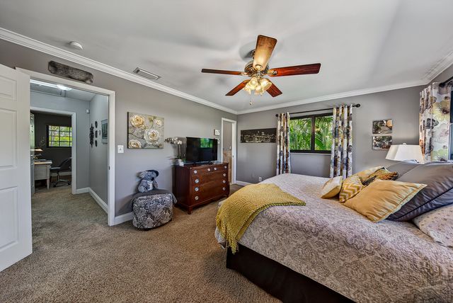 2130 NE 9th Avenue, Wilton Manors, FL 33305