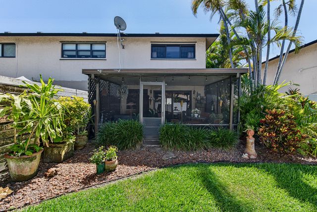 2130 NE 9th Avenue, Wilton Manors, FL 33305