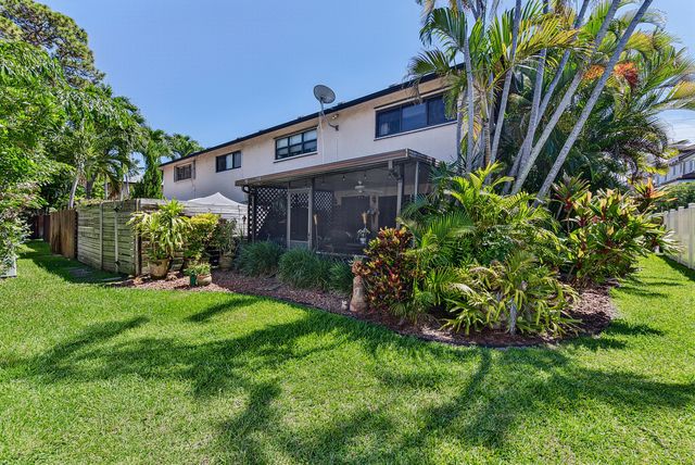 2130 NE 9th Avenue, Wilton Manors, FL 33305