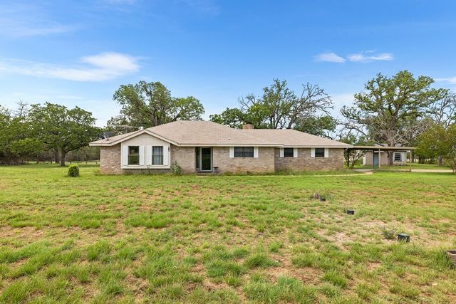 111 Deer Park Lane, Center Point, TX 78010