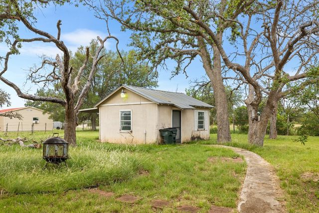 111 Deer Park Lane, Center Point, TX 78010