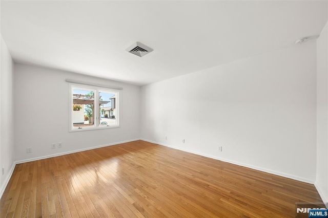 300 Gorge Road 1, Cliffside Park, NJ 07010