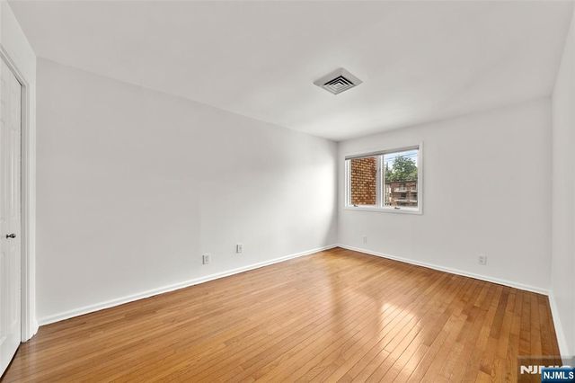 300 Gorge Road 1, Cliffside Park, NJ 07010