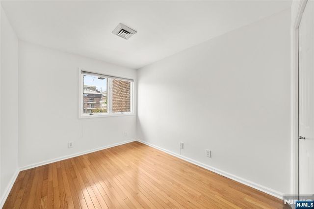 300 Gorge Road 1, Cliffside Park, NJ 07010