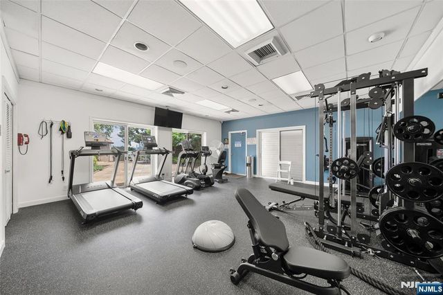 300 Gorge Road 1, Cliffside Park, NJ 07010